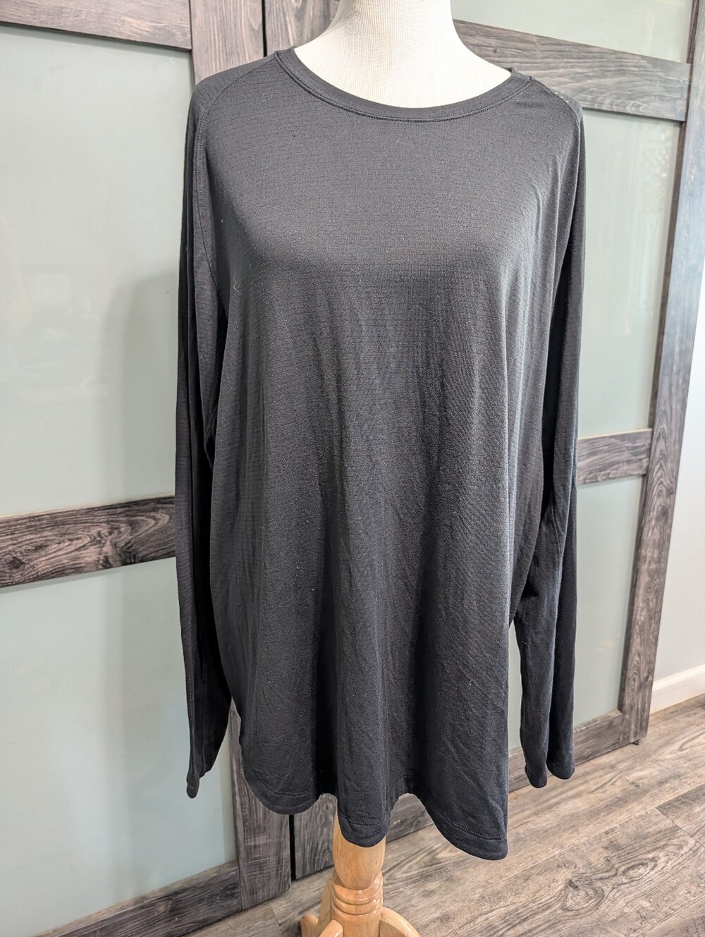 Lululemon Men's Long Sleeve Black